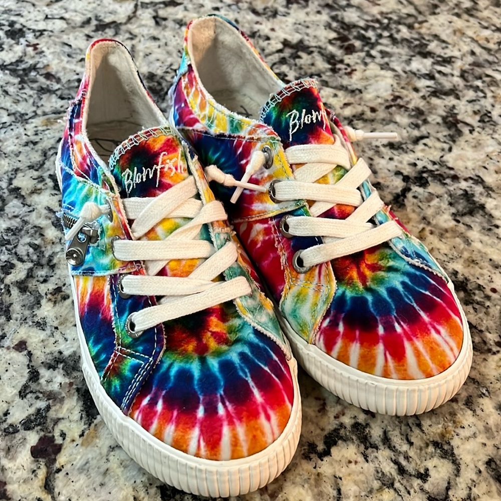 Blowfish Malibu Women's Tie-Dye Low Top Sneakers - Multicolor - Picture 8 of 15